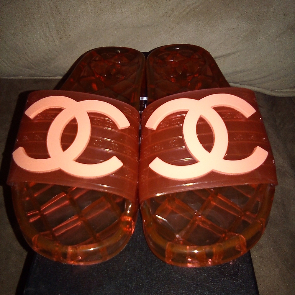 Chanel Slides